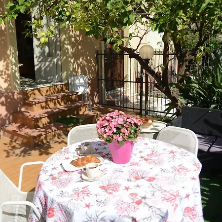 New 3bedroom With Garden And Parking Apartment *