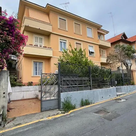 Apartment New 3bedroom With Garden And Parking