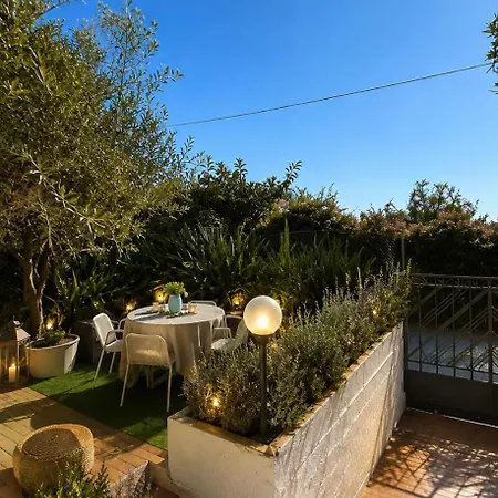 Apartment New 3bedroom With Garden And Parking